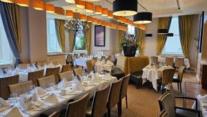Restaurace v ubytování Royal Marine Hotel