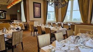 Restaurace v ubytování Royal Marine Hotel
