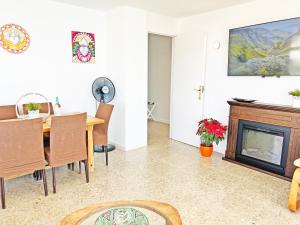 Zdjęcie z galerii obiektu Tahiti - Frente al Mar - Gran Terraza - Parking Gratis w mieście El Campello