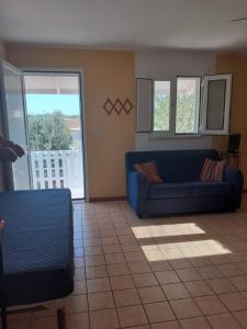 A seating area at Contrada Vento home sharing