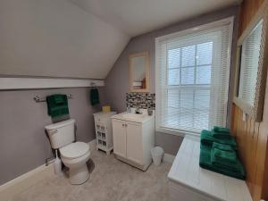 Gallery image of The Nest and Captains Quarters in Searsport