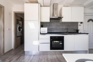 Kuchyň nebo kuchyňský kout v ubytování Ágoston Apartman 6 - Sára + 3 fotografie