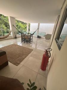 Uma varanda ou terraço em Pousada Vista da Serra - Suzart
