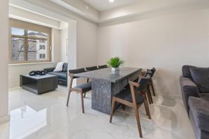 Posezení v ubytování Ammos Luxury Living- Kefalonia Suite