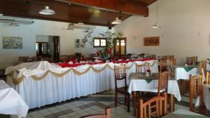Restoran atau tempat lain untuk makan di Sueds Premium
