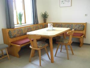 Foto dalla galleria di Ferienhaus AUSZEIT im Grünen a Deutsch Goritz