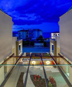 En balkon eller terrasse på Marthina Luxury Living