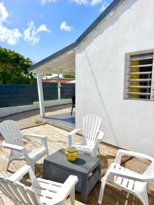 Balkon ili terasa u objektu Gîte Tournesol - À 2 min de la plage et du bourg