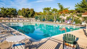 Bazén v ubytování Beautiful Beach Home nebo v jeho okolí