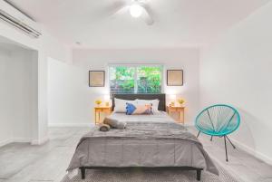 Postel nebo postele na pokoji v ubytování Charming Miami Studio in Prime Location