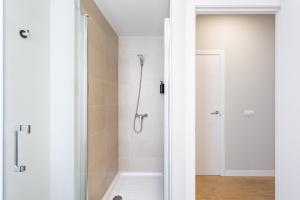 Koupelna v ubytování Moderno apartamento cerca del mar en Tenerife + 22 fotografií
