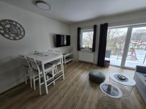 TV a/nebo společenská místnost v ubytování Apartmán Maršovák Horní Maršov + 16 fotografií