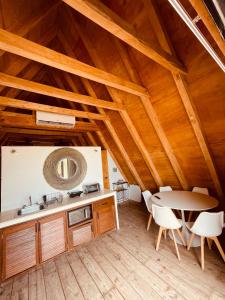 Kuchyň nebo kuchyňský kout v ubytování CABAÑA TRIANGULAR Tulumcito