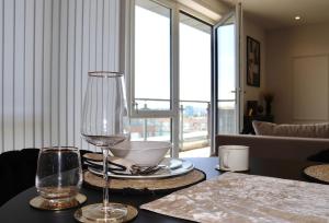 Χώρος καθιστικού στο Luxury Marina View Penthouse