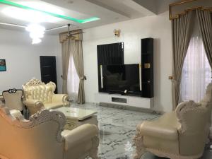 TV a/nebo společenská místnost v ubytování Circle staycation
