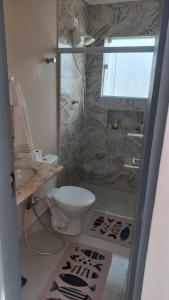 Ένα μπάνιο στο Casa terréa Azul da Ilha 550m da praia