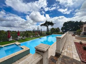 Los Altos Hills5BR Luxury with KTV, Pool, View, Near Stanford的相册照片