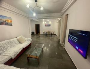 TV a/nebo společenská místnost v ubytování Iris Central Home