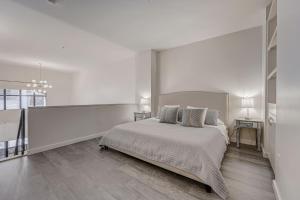 Fotografie z fotogalerie ubytování Modern Luxury Loft facing Santana Row with Balcony v destinaci San Jose