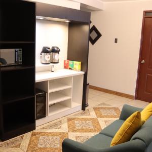 Kuchyň nebo kuchyňský kout v ubytování Hotel 13 INKAS