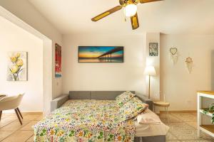 Postel nebo postele na pokoji v ubytování Fairways Club 508 WiFi Pool