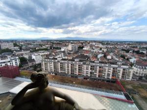 Γενική άποψη της πόλης Μιλούζ ή θέα της πόλης από  αυτό το διαμέρισμα