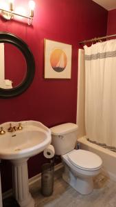 Gallery image of Tavern On The Bay Hotel - Lucky Luciano Suite in Somers Point