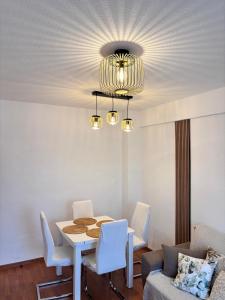 A seating area at Apartamento Primera Línea de Playa Paseo Marítimo Perla 5