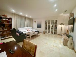 Χώρος καθιστικού στο Altos de Marbella 2 Bedooms Duplex
