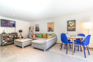 Posezení v ubytování Eifelbergversteck Große und moderne Einliegerwohnung in Mayen
