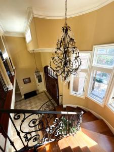 Los Altos Hills5BR Luxury with KTV, Pool, View, Near Stanford的相册照片