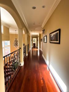 Los Altos Hills5BR Luxury with KTV, Pool, View, Near Stanford的相册照片