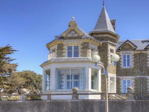 Το κτήριο όπου στεγάζεται  η παραθεριστική κατοικία