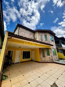 Bygningen som feriehuset ligger i