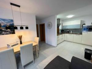 Η κουζίνα ή μικρή κουζίνα στο Holiday apartment in Winterberg with terrace