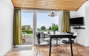 Imagen de la galería de Cozy Home In Gudhjem With Wifi, en Gudhjem