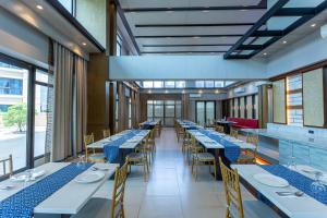 Santorini Hotel 레스토랑 또는 맛집