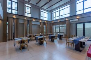 Santorini Hotel 레스토랑 또는 맛집