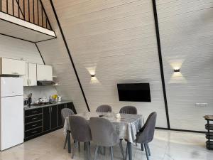 Kuchyň nebo kuchyňský kout v ubytování A frame House