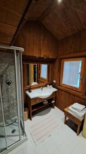 Koupelna v ubytování B&B Val Maschi