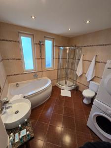 Ένα μπάνιο στο Sea View Luxury Penthouse