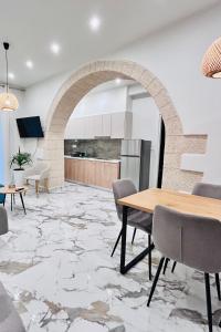 Kuchyň nebo kuchyňský kout v ubytování Eria's Junior Suite