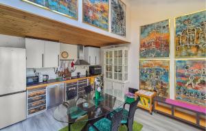 Η κουζίνα ή μικρή κουζίνα στο Nice Apartment In Bergen With Wifi