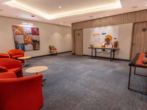 Zona de estar de ibis Styles Lima Benavides Miraflores