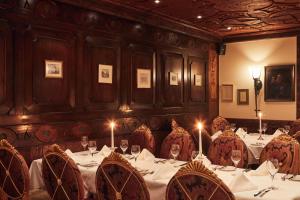 Restoran või mõni muu söögikoht majutusasutuses Resort Hotel Alex Zermatt