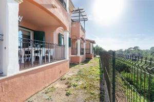 Balkon lub taras w obiekcie The Torrent's Observer Holiday Home, Cala Pi , Smart Tv, Free Wifi, ETV12544