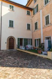 Fotografie z fotogalerie ubytování Apartment in historic villa with pool and Tennis v destinaci Bargni + 66 fotografií