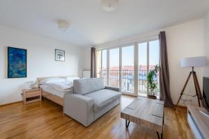 Posteľ alebo postele v izbe v ubytovaní Sunny Safron apartment