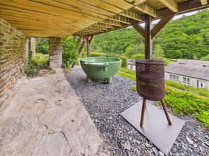 Zahrada ubytování Cabin vr 4, zicht Semois-rivier!