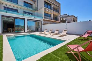 Πισίνα στο ή κοντά στο Villa Rafal